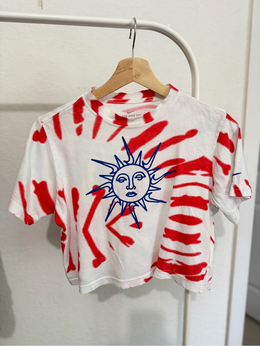 Nike White and Red Tie-Dye Sun Graphic Tee
